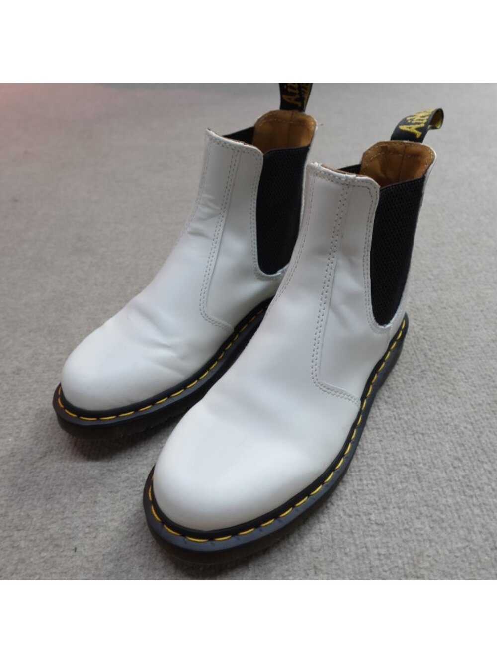 Dr. Martens Boots Womens 8 White Leather Smooth Chelsea 2976 YS